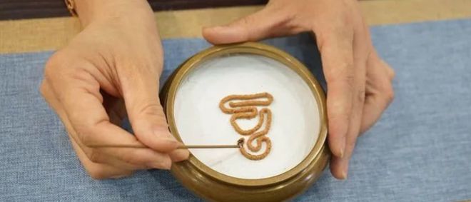 霍山：發展艾草產業，助力百姓脫貧