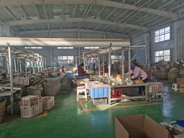 信陽市平橋區明港鎮：艾草變“寶”特色農產品銷售緊俏
